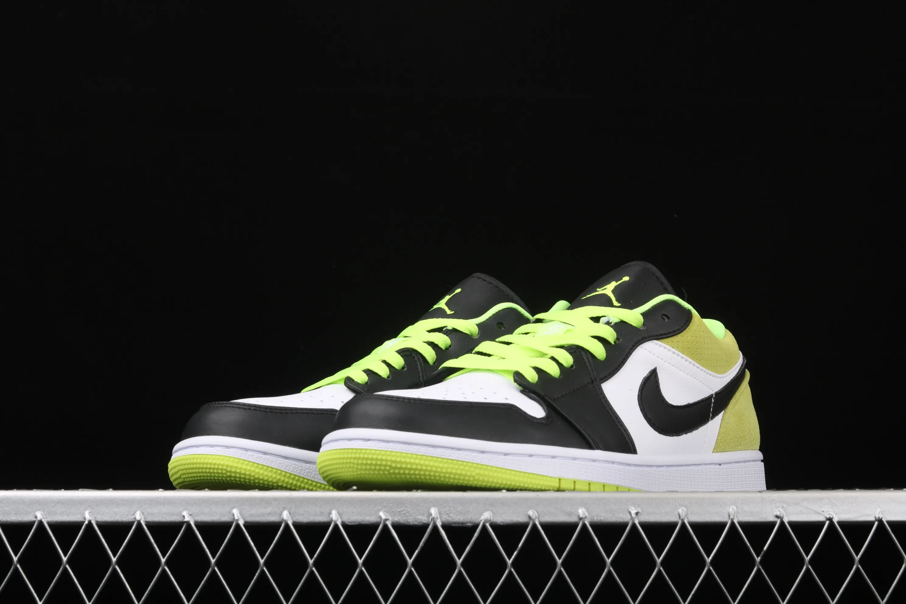All categories Air Jordan Jordan series basketball shoes Air Jordan 1 Low Air Jordan 1 Low AJ1 Joe 1 low fluorescent green black toe CK3022-003